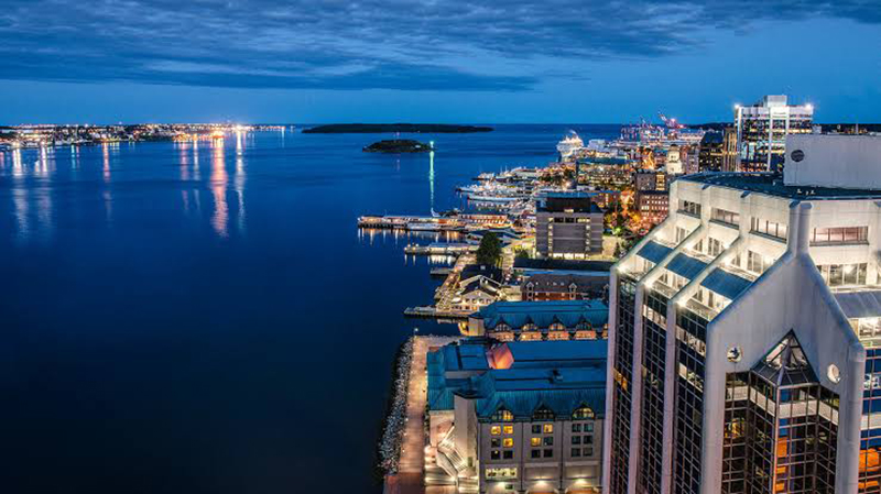 Waterfront em Halifax à noite
