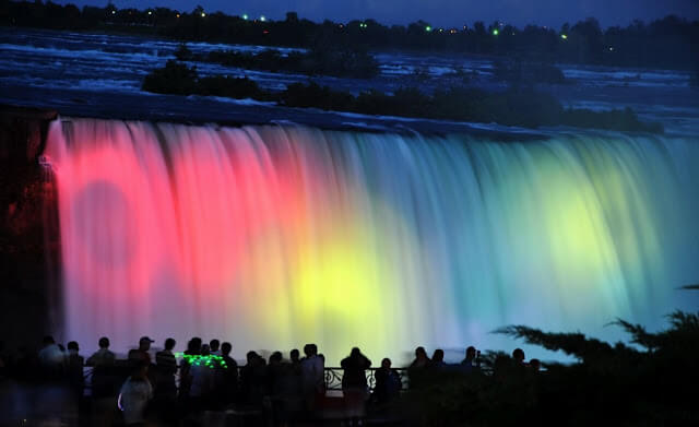 O que fazer de noite em Niagara Falls