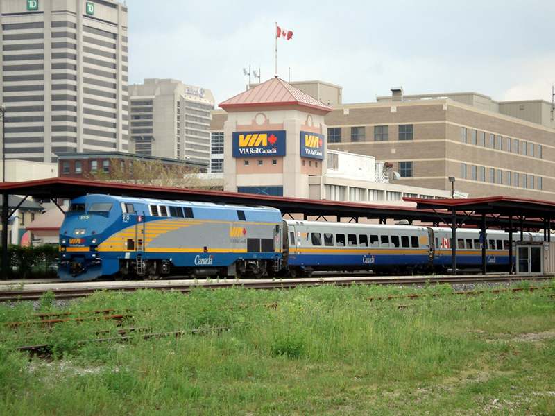 Companhia VIA Rail de trem no Canadá