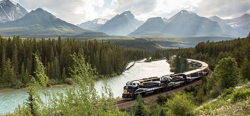 Luxuosos trens da Rocky Mountaineer no Canadá