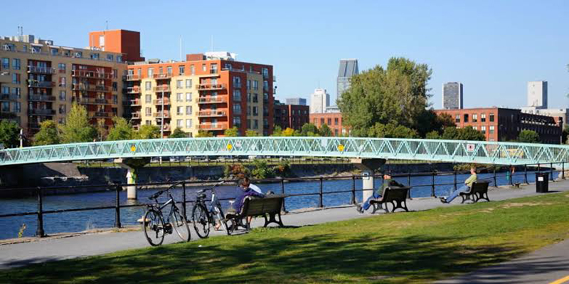 Bicicletas no Canal Lachine em Montreal