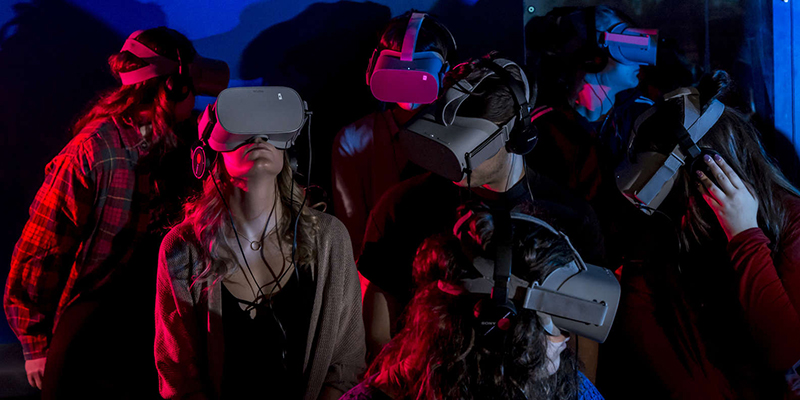Grupo da Experiência de realidade virtual em Quebec