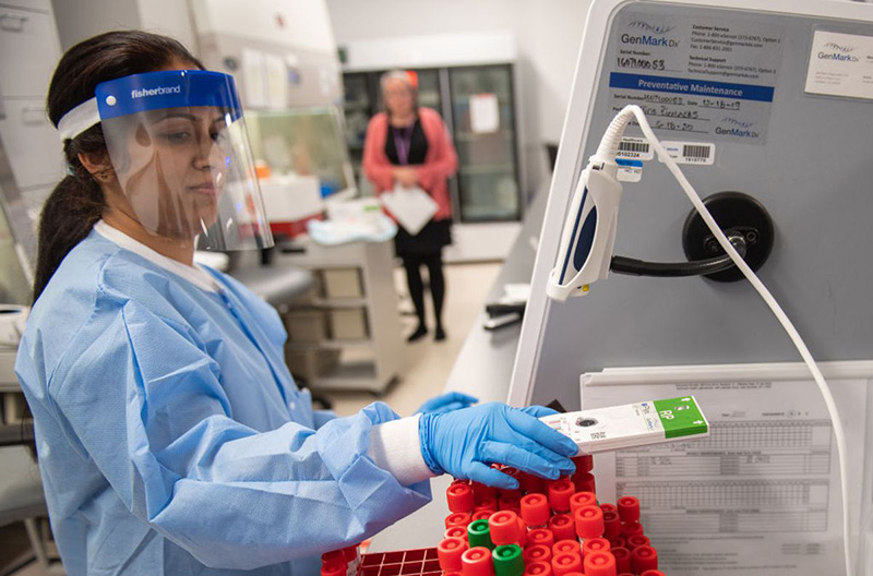 Laboratórios durante o coronavírus no Canadá