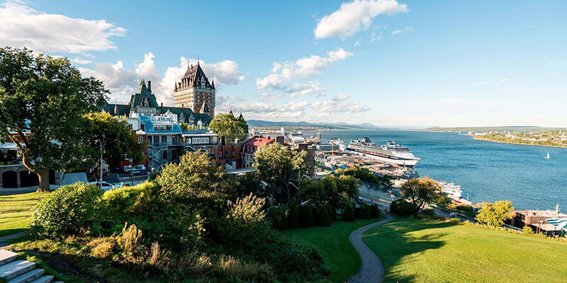 Região banhada pelo rio St. Lawrence em Quebec