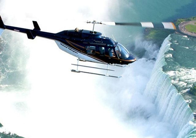 Passeio de helicóptero em Niagara Falls